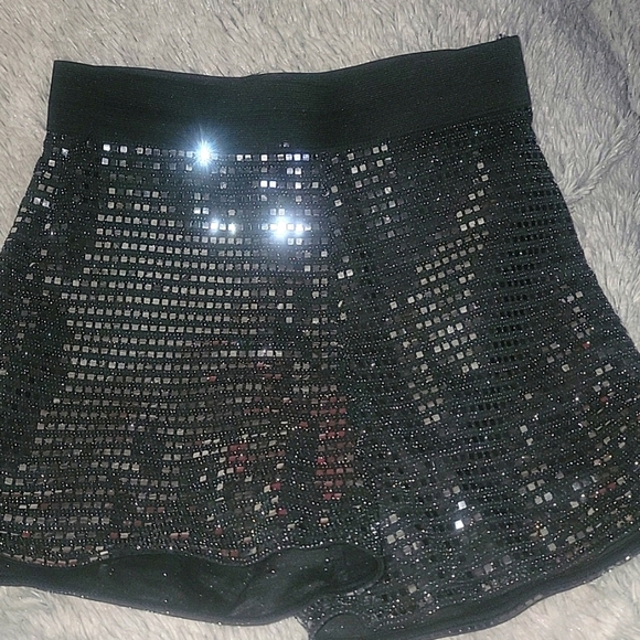 Pants - Sparkly shorts
